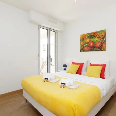 Apartment Greg Yourhosthelper Cannes